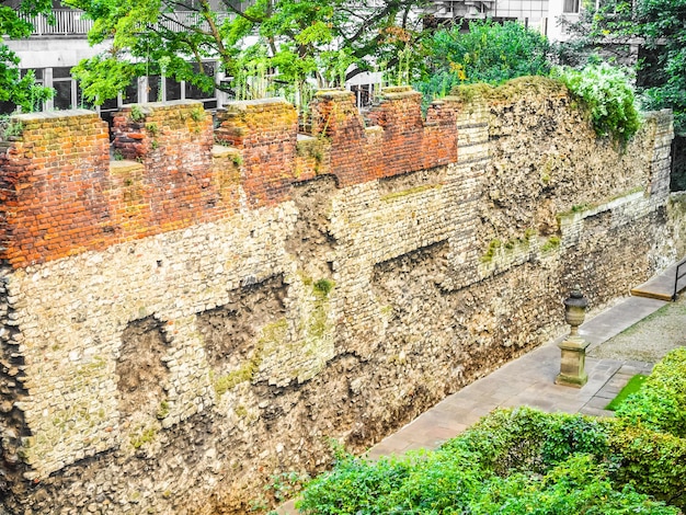 HDR Muralha Romana Londres