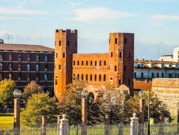 HDR Porta Palatina Pfälzer Tor in Turin