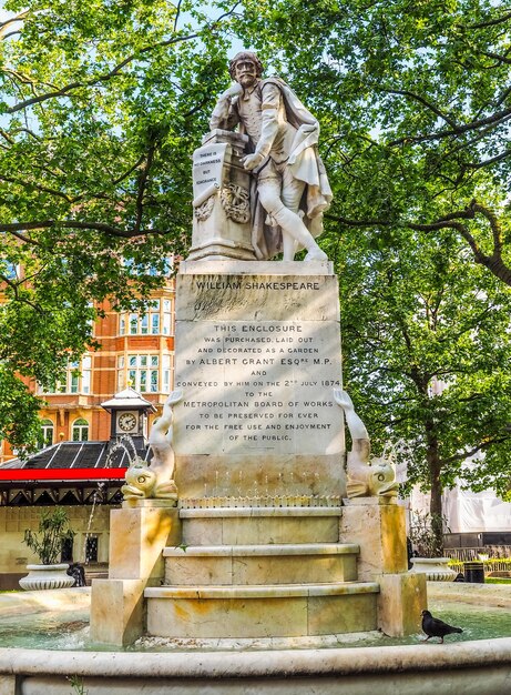 HDR Shakespeare-Statue in London