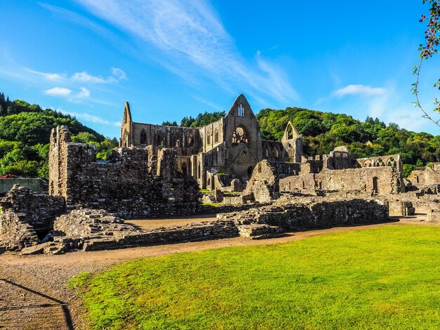 HDR Tintern Abtei Abaty Tyndyrn in Tintern