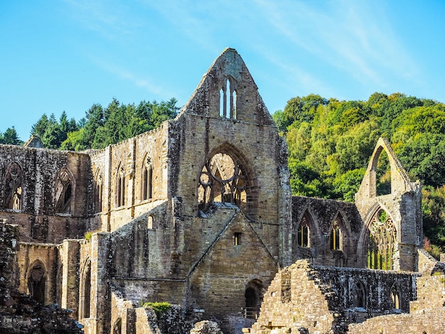 HDR Tintern Abtei Abaty Tyndyrn in Tintern