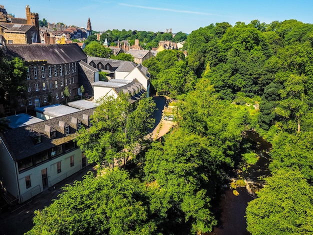 HDR Water of Leith River im Dorf Dean in Edinburgh