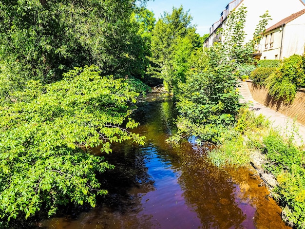 Hdr water of leith river na vila dean em edimburgo