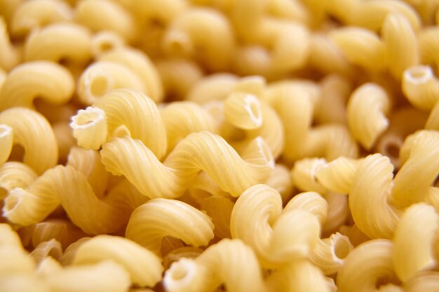 Heap of Uncooked Cavatappi Pasta Italiana Closeup foco seletivo