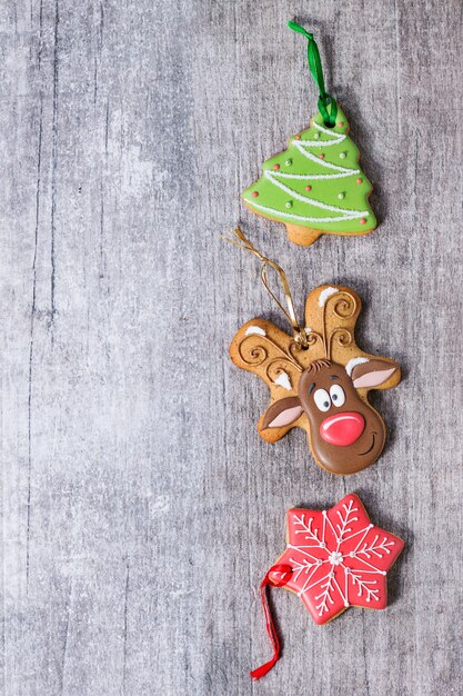 Hechos a mano de navidad con patrones de pan de jengibre