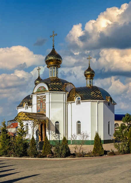 Heiliger Schutz Skete des Heiligen Dormition Odessa Klosters der Odessa Diözese der Ukrainischen Orthodoxen Kirche an einem sonnigen Wintertag