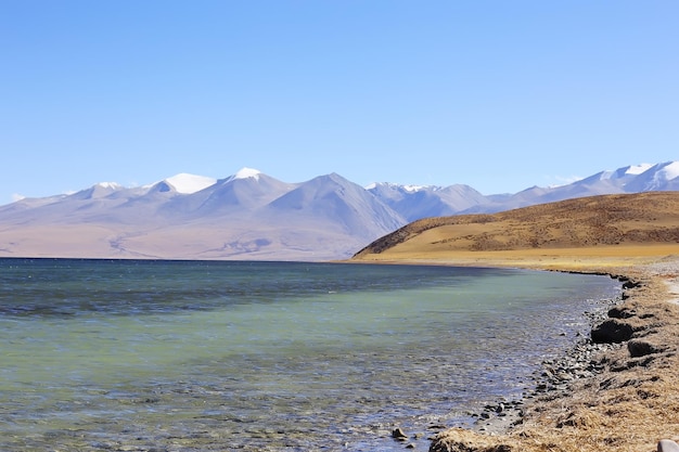 Heiliger See in Tibet Landschaft