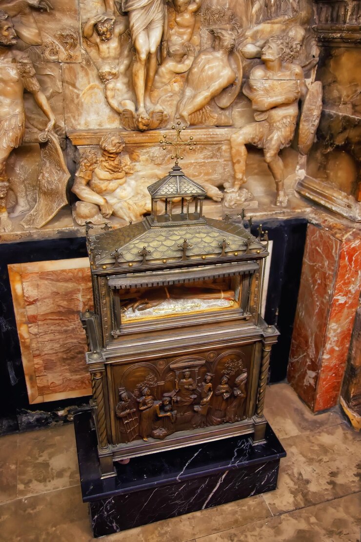 Foto heiligtümer in der kathedrale von valencia, spanien