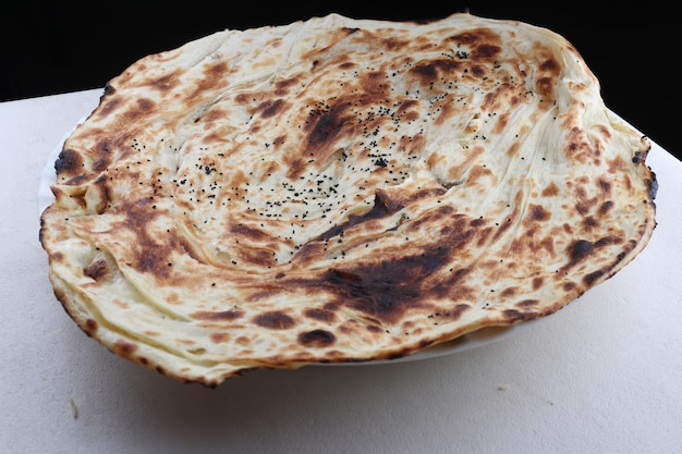 Foto heißes traditionelles jemenitisches brot