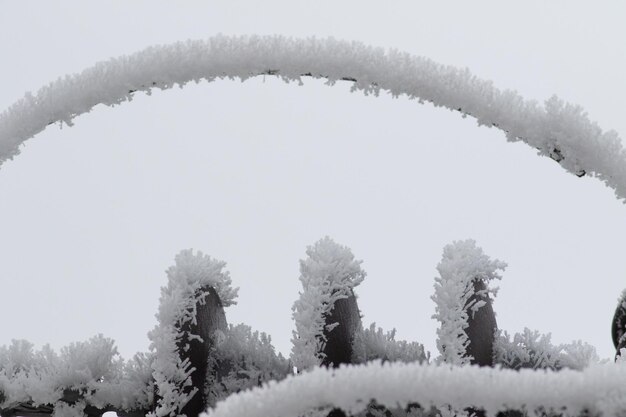 Helada de invierno Industria energética de líneas eléctricas de alto voltaje de Ucrania en hielo