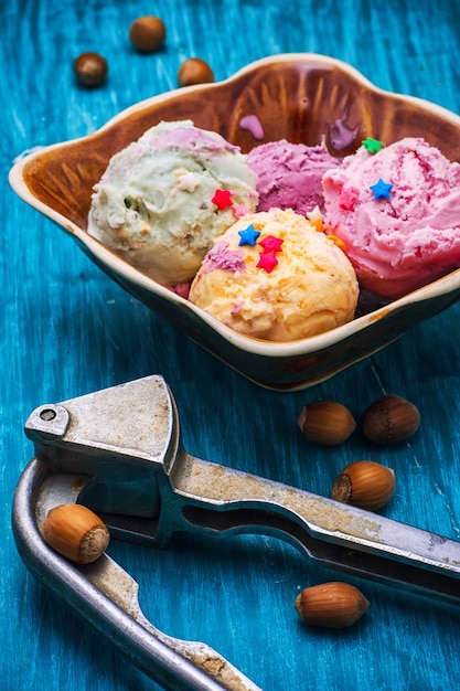 Foto helado en un tazón