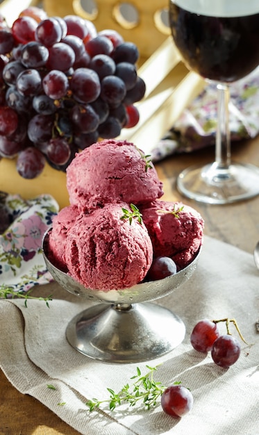 Helado de vino tinto