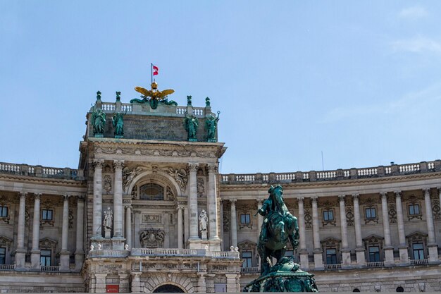 Heldenplatz en el complejo Hofburg Viena Austria