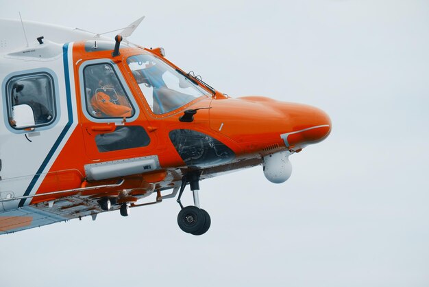 Helicóptero de búsqueda y rescate Seguridad marítima en el mar Helicópteros de la guardia costera en el lugar Asistencia