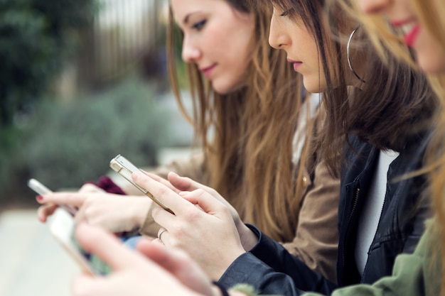 Herbst-Technologie fallen spielerisch Haare