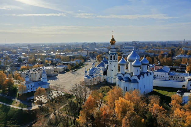 herbst vologda kreml, drohne draufsicht, russland religion christliche kirche