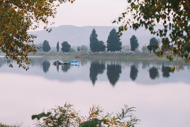 Herbstfarben am See