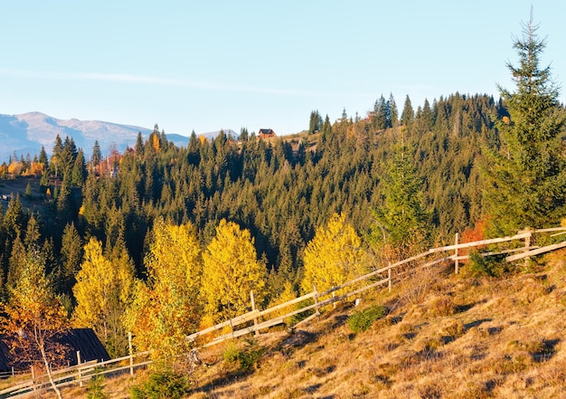 Herbstkarpatendorf Ukraine