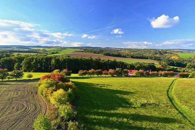 Herbstlandschaft Schöne bunte Natur im Herbst Tschechische Republik saisonaler Hintergrund