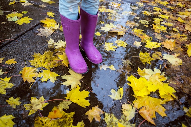 Herbststimmung und Mädchen