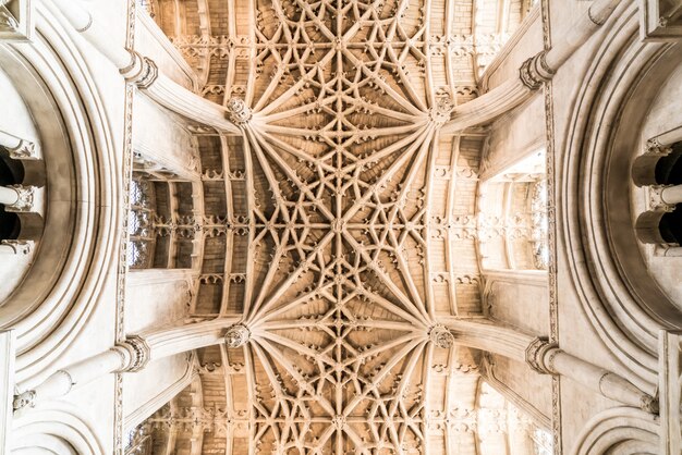 Hermosa arquitectura Christ Church Cathedral en Oxford, Reino Unido