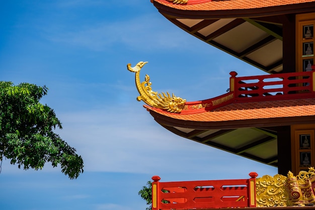Hermosa arquitectura de la pagoda Bat Nha en la ciudad de Bao loc