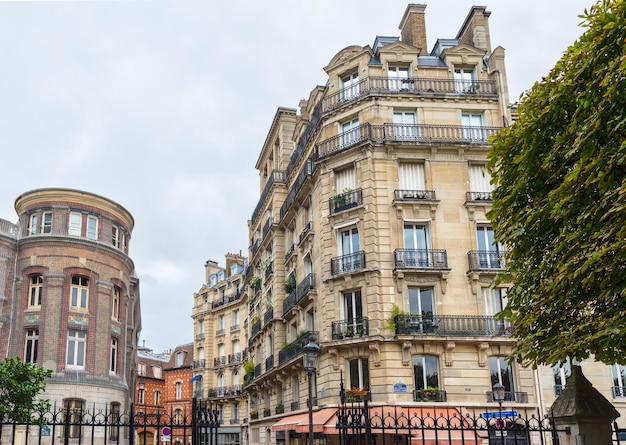 hermosa arquitectura parisina en otoño. Francia