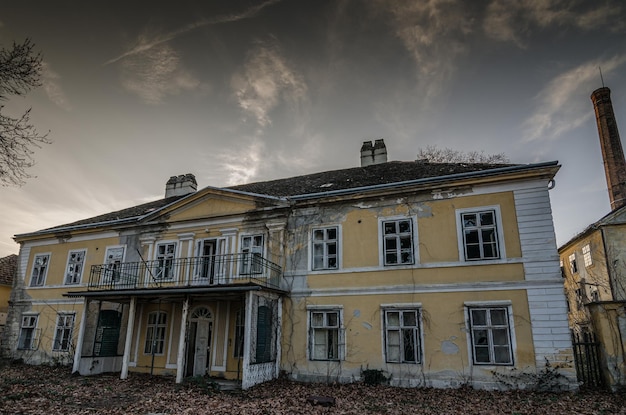 Hermosa casa abandonada