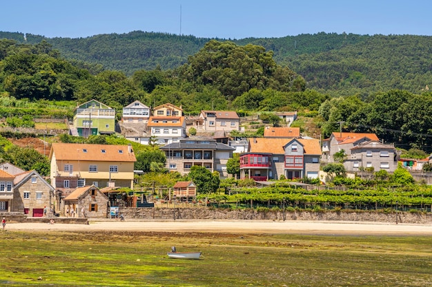 Hermosa ciudad antigua junto al mar Combarro España Galicia