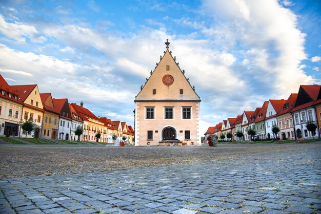 Hermosa ciudad histórica Bardejov. Eslovaquia, Europa.