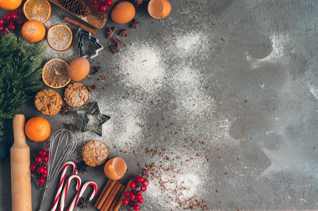 Hermosa composición de cocina navideña de dulces tradicionales de vacaciones