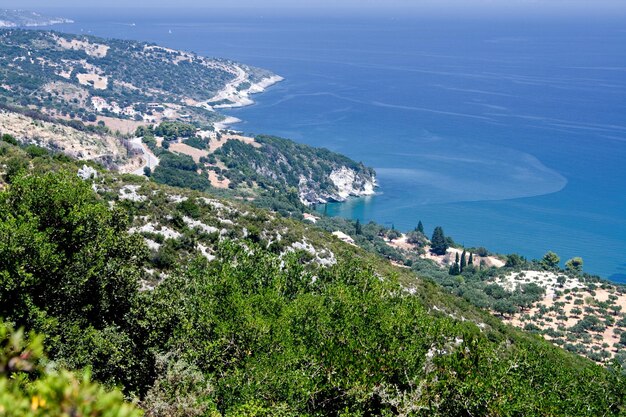 La hermosa costa de la isla de Zakynthos, Grecia.