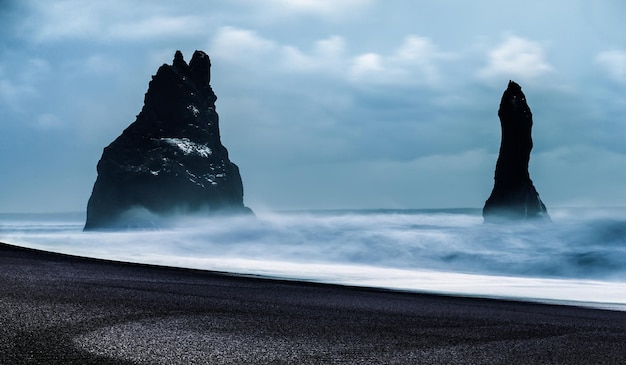 Foto la hermosa costa de islandia