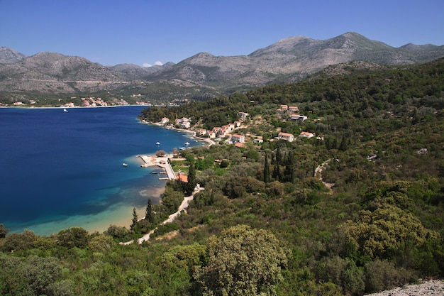 La hermosa costa del mar Adriático, Croacia