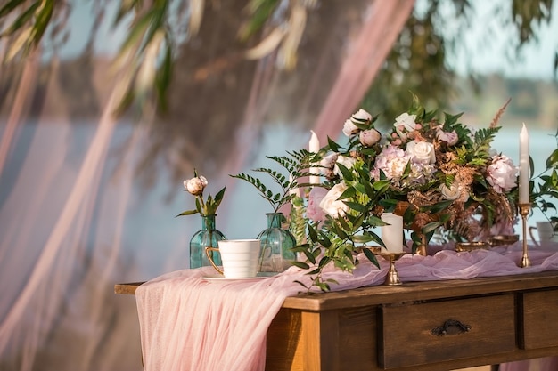 Hermosa decoración de boda Rosas estilo vintage Boda Florística Decoración