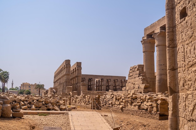 Hermosa fachada de uno de los templos más bellos de Egipto Templo de Luxor