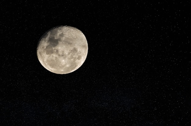 Hermosa foto de la luna llena de cerca