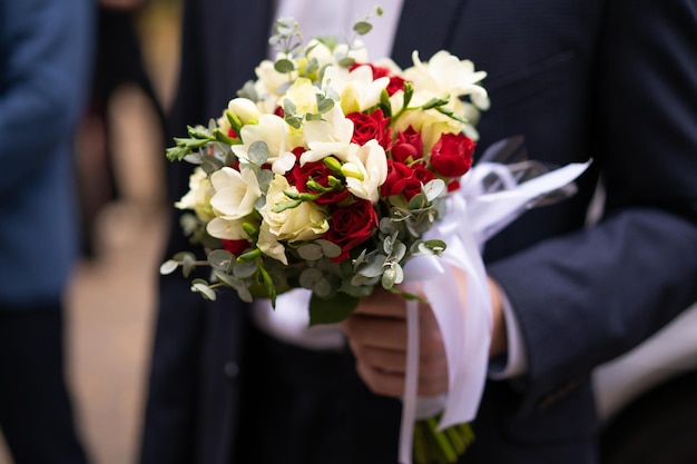 Hermosa foto primer plano ramo de flores de boda