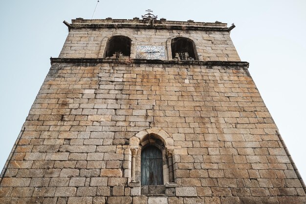 Foto una hermosa fotografía de edificios antiguos en lamego douro, portugal