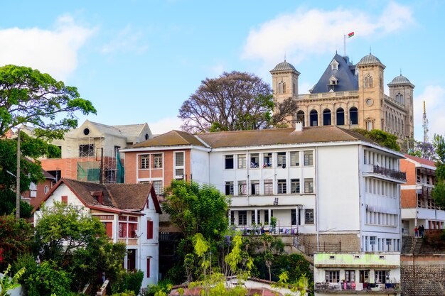 Foto una hermosa fotografía del palacio de la reina de the rova de antananarivo en antananaribo, madagascar