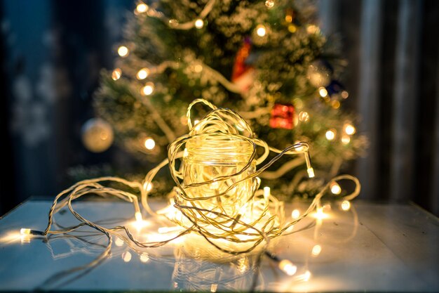 Foto hermosa luz ardiente durante el festival de navidad en katmandú, nepal