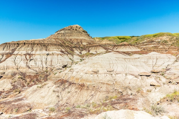 Hermosa montaña Badlands en Drumheller Canadá