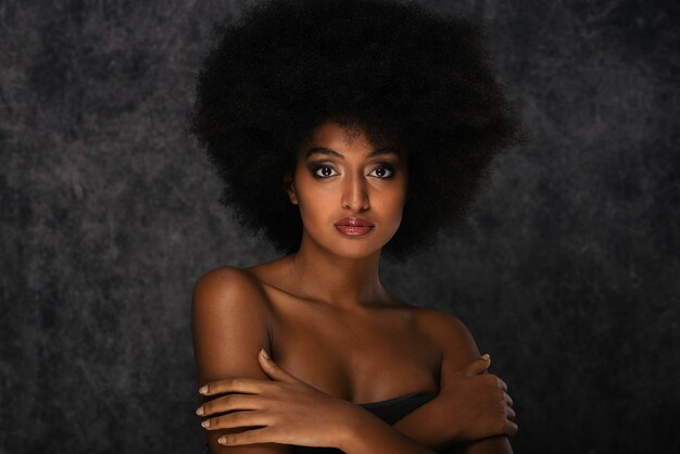 Hermosa mujer afro