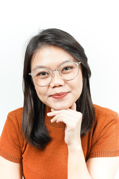 Hermosa Mujer Asiática Consigue Una Pose Aislada Sobre Fondo Blanco
