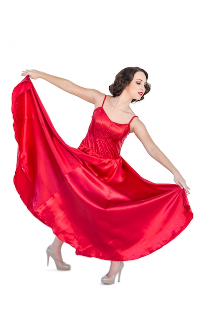 Hermosa mujer bailando flamenco