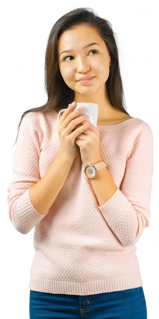 Hermosa mujer con taza de té o café