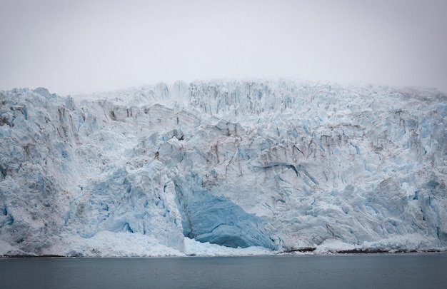 Foto una hermosa naturaleza de vacaciones un increíble paisaje de invierno