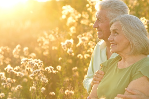 Hermosa pareja senior