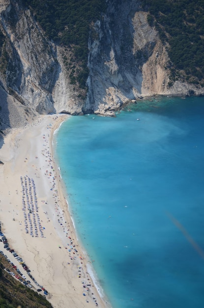 Hermosa playa de Myrtos, famosa en todo el mundo, en la isla griega de Cefalonia