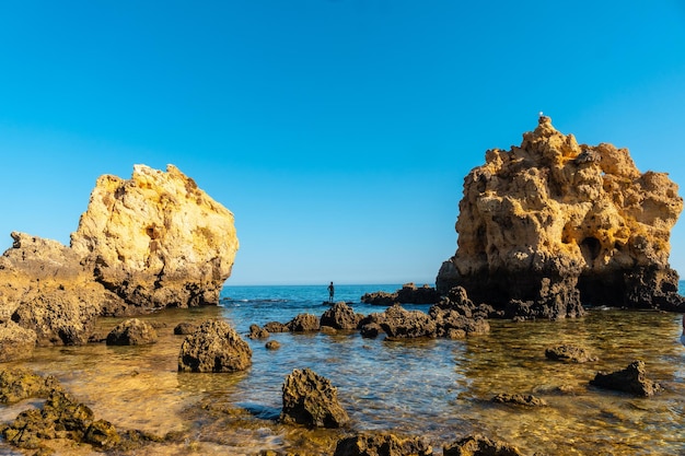 La hermosa playa de Praia dos Arrifes Algarve Albufeira Portugal turismo en verano